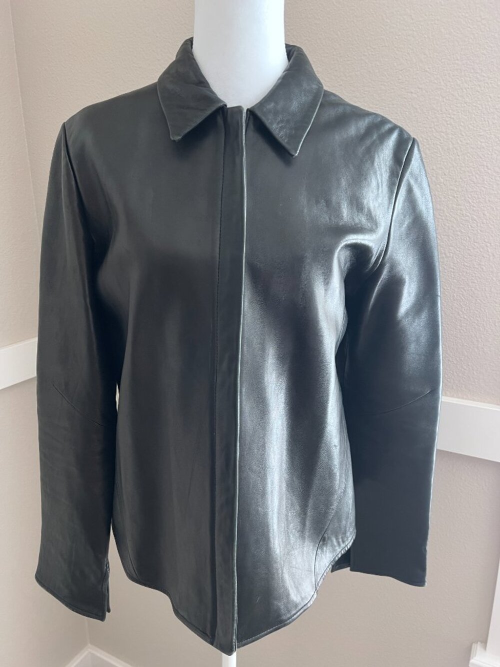 Vintage 90s/Y2K Banana Republic Genuine Leather Hidden-Zip Jacket - Size Med